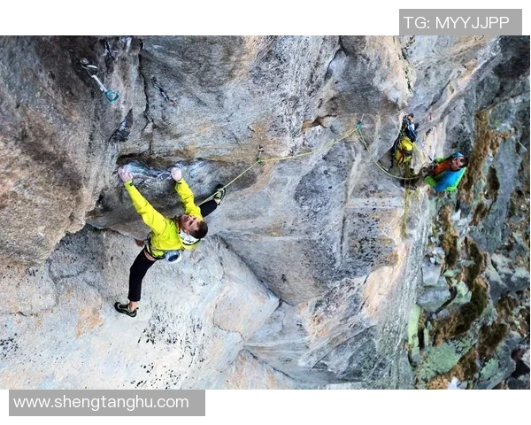 南京攀岩队的团队协作探索与攀岩精神的完美结合