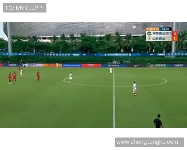 功夫足球视频带你领略武术与足球的完美结合，感受激情与技巧的碰撞与魅力